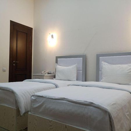 Queens Hotel Ташкент Экстерьер фото