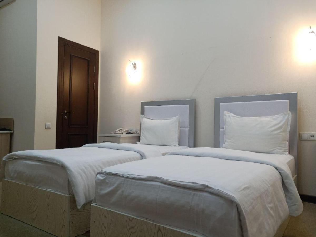 Queens Hotel Ташкент Экстерьер фото