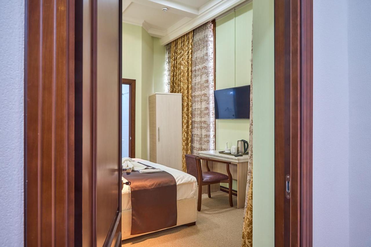 Queens Hotel Ташкент Экстерьер фото
